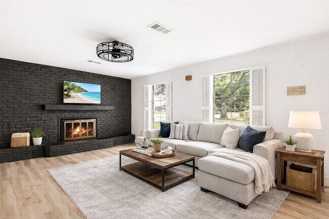 Building Photo - 3602 Ridgeview Dr