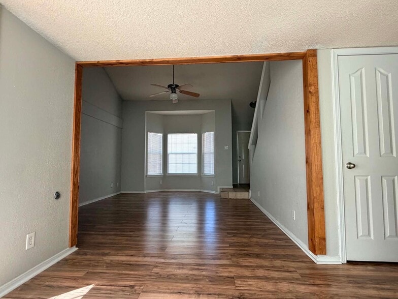 Building Photo - 4516 Lorenzo Ponce Dr