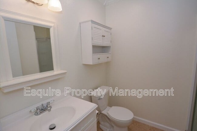 Building Photo - 5335 Felicia St