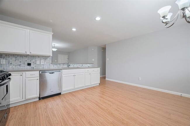 Building Photo - 18139 Flower Grove Ct