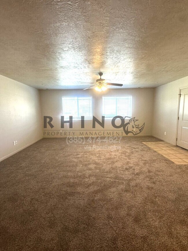 Building Photo - 6941 Village River Ln