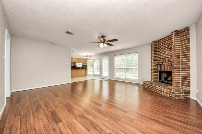 Building Photo - 4907 Echo Falls Dr