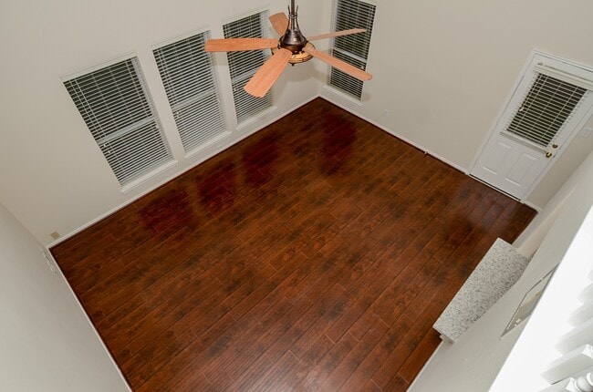 Building Photo - 5910 Llano Creek Dr