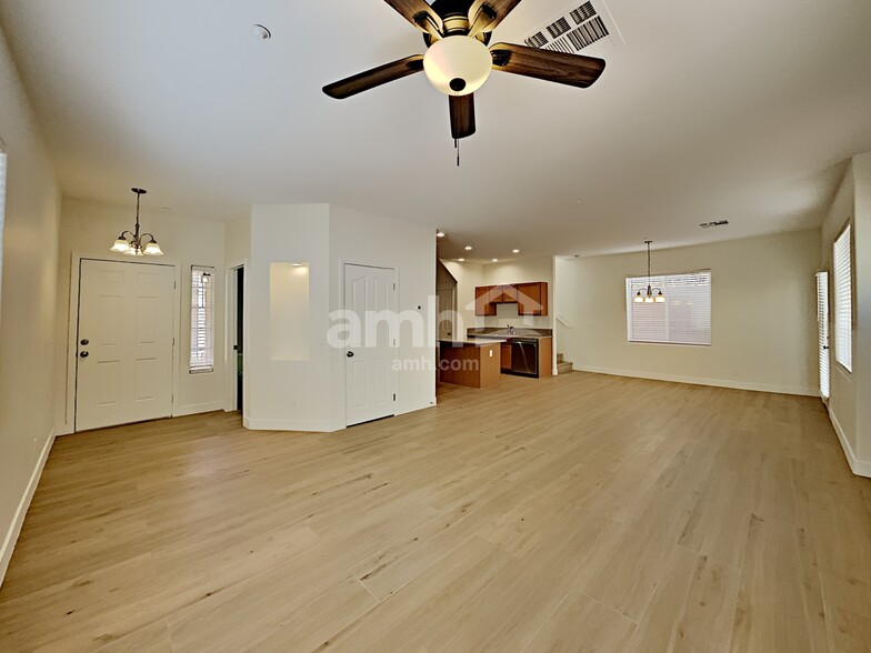 Building Photo - 8928 Cambridge Glen Ct