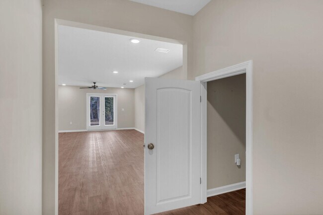 Building Photo - 585 Earl Godwin Rd