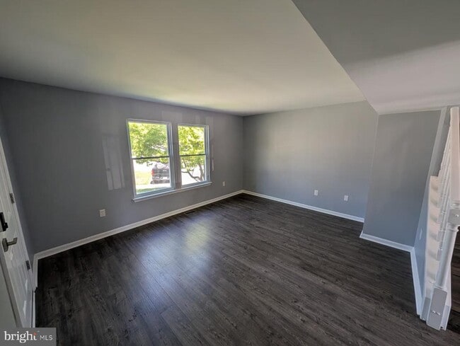 Building Photo - 15300 Gunsmith Terrace