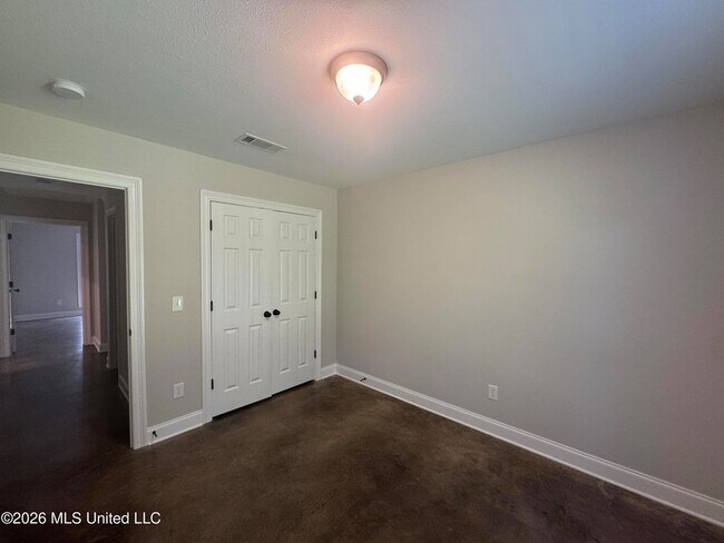 Building Photo - 102 Rotherfield Pl