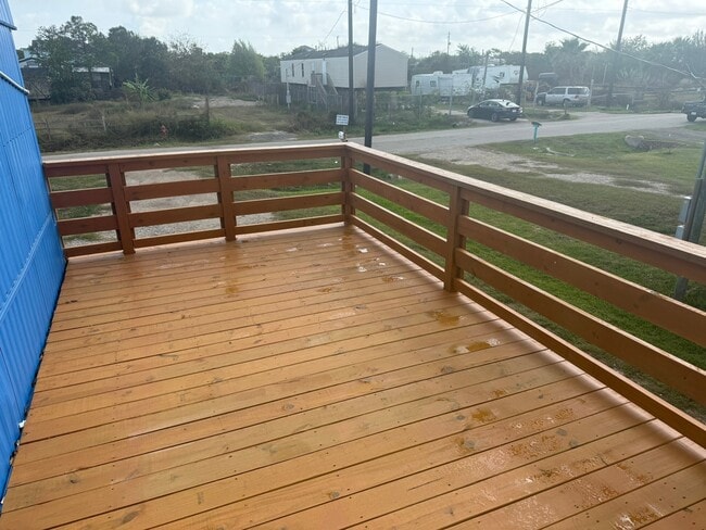 Building Photo - 428 15th St