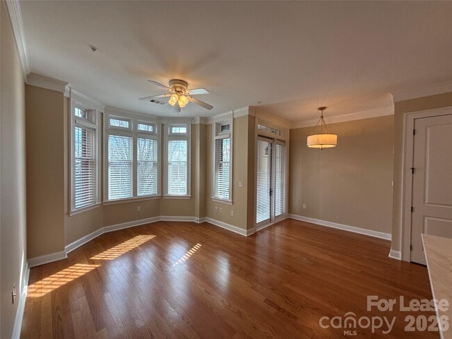 Building Photo - 2810 Selwyn Ave