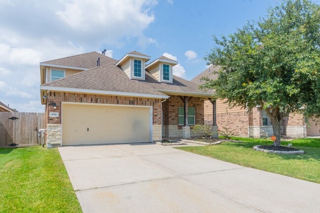 Building Photo - 8311 Bay Oaks Dr