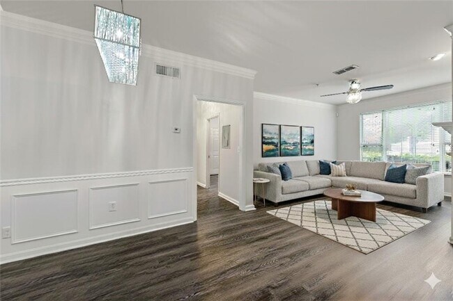 Building Photo - 2400 Cumberland Pkwy SE