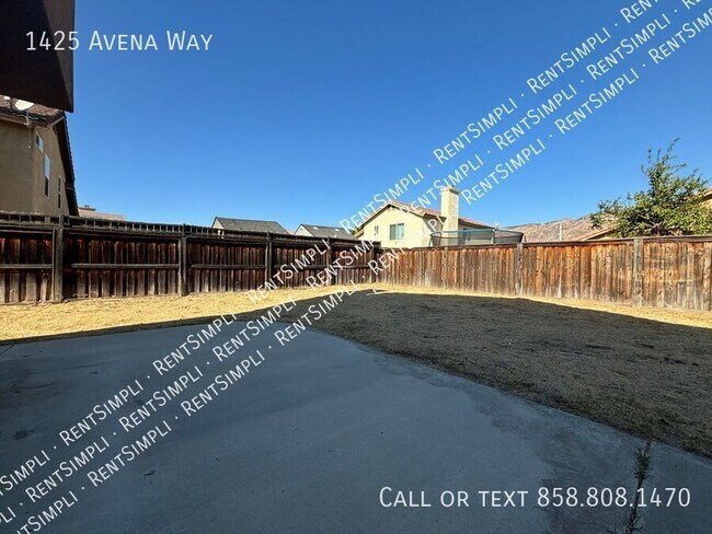 Building Photo - 4 BD 3 BA  San Jacinto Home.