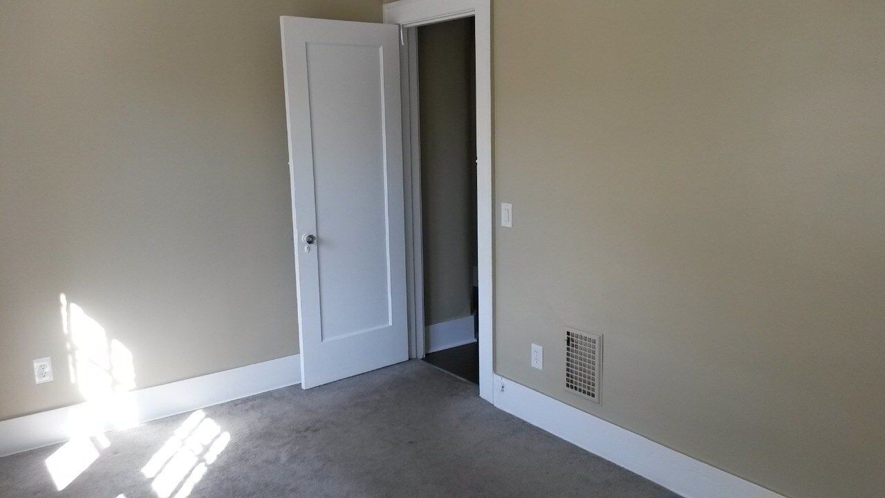 BR 2 Door - 10 Turner Street