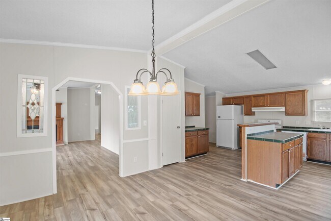 Building Photo - 296 Fish Camp Rd