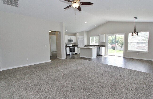 Building Photo - 2897 W Jayton Dr
