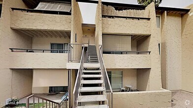 Building Photo - KE0001