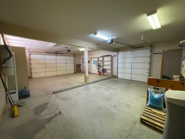 Building Photo - 6809 Chapingo Rd NE