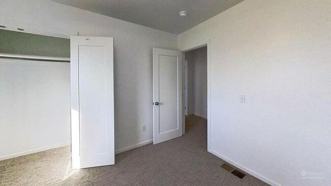 Building Photo - 361 W 400 S