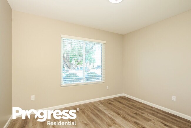 Building Photo - 2613 S Ananea