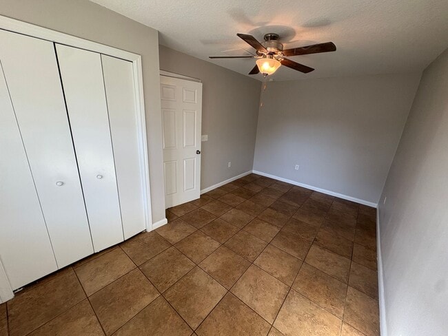 Building Photo - 3 Bed / 2 Bath Single-Family Home Near Downtown Eustis