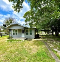 Building Photo - Bungalow Home