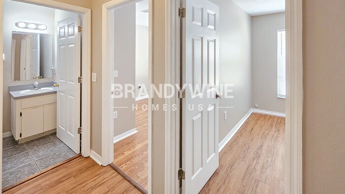 Building Photo - 8705 Ruth Pl