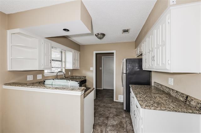 Building Photo - 516 E Lark Ct