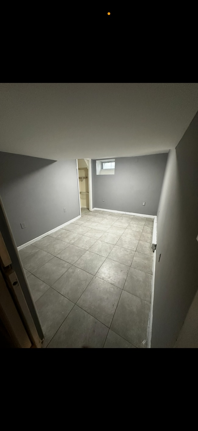 Building Photo - 42 Cottage St