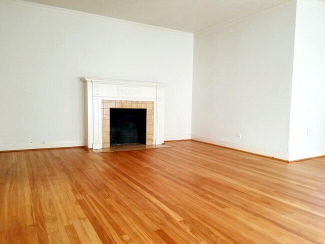 Living Room - 1806 Banks St