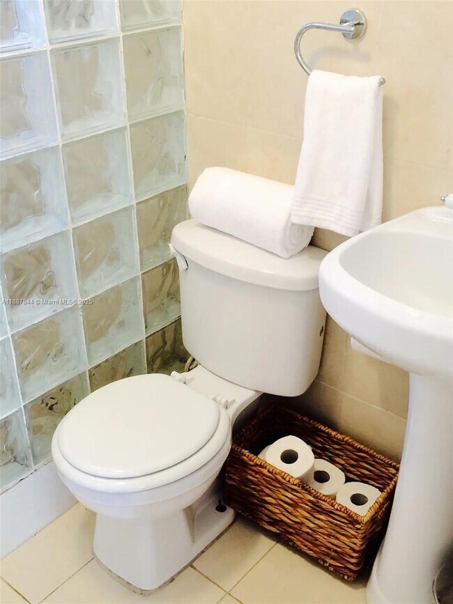 Building Photo - 769 NW 10th St