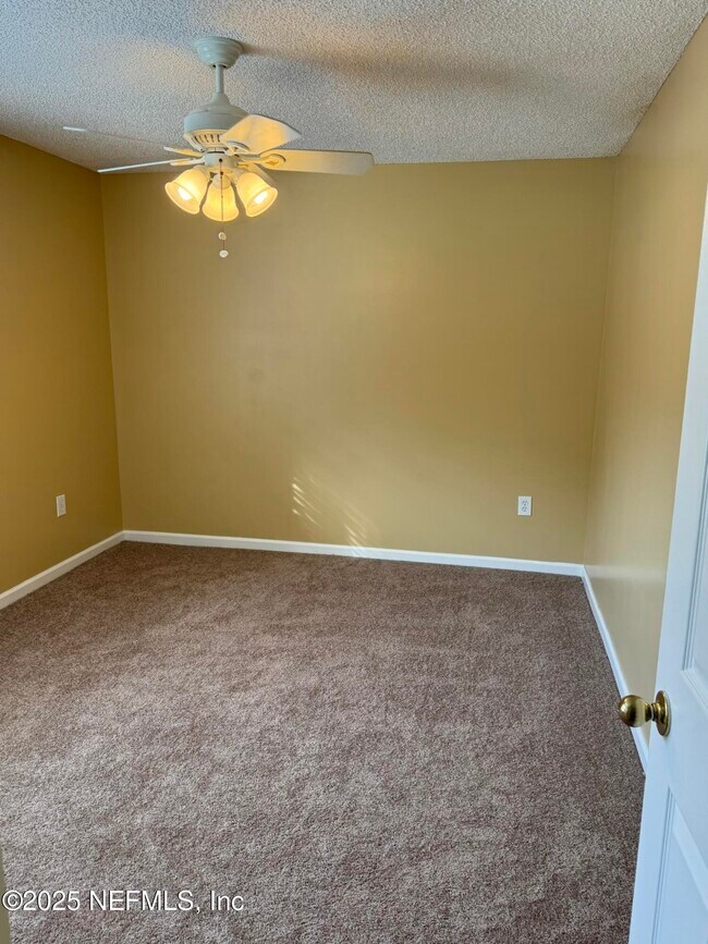 Building Photo - 1318 Yellow Jacket Ct