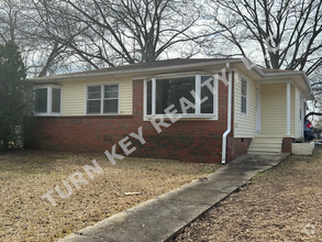 Building Photo - Home for rent in Gardendale