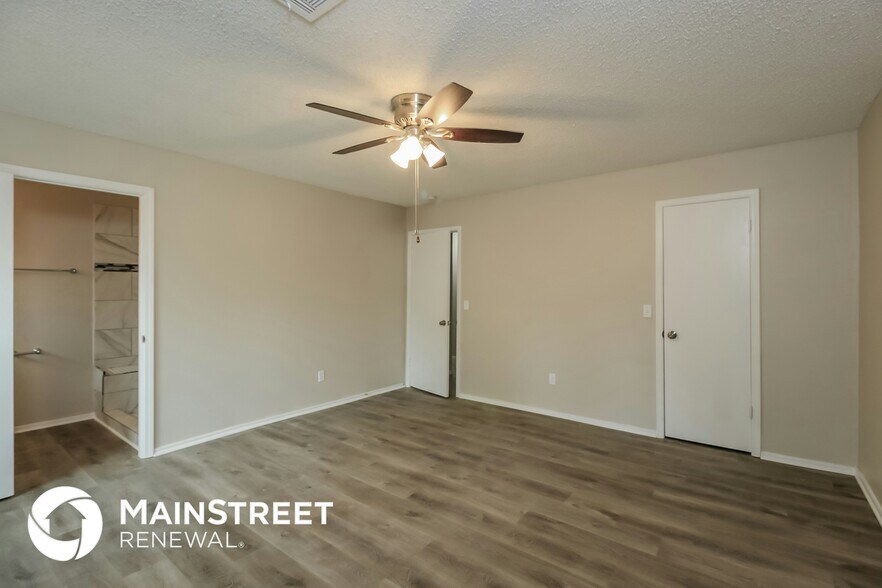 Building Photo - 8816 NW 82nd St