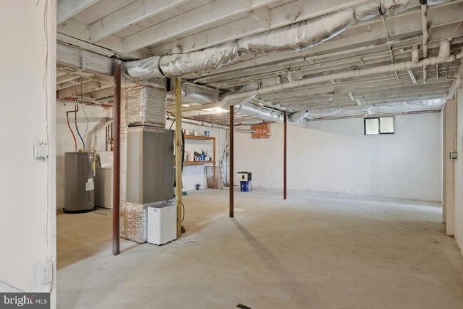 Building Photo - 306 Fegan Rd