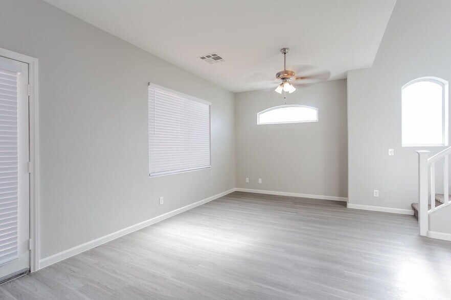 Building Photo - 8920 Brentwood Grove Ct