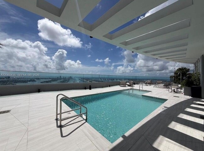 Building Photo - 1400 Biscayne Blvd