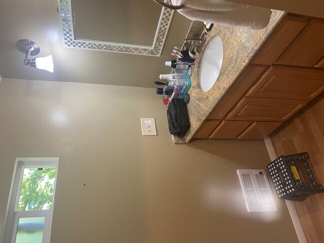 Building Photo - Newly Renovated Home in a Friendly, Active Neighborhood