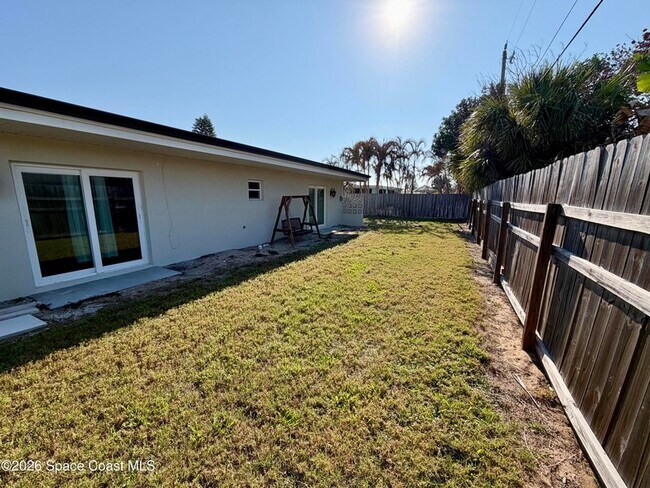 Building Photo - 140 Norwood Ave