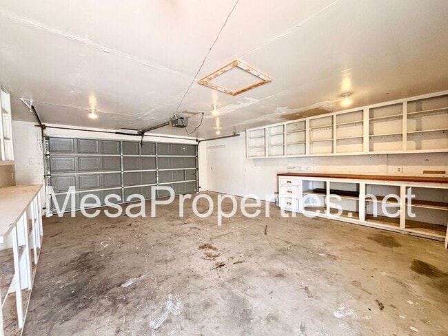 Building Photo - 9964 Arroyo Ave