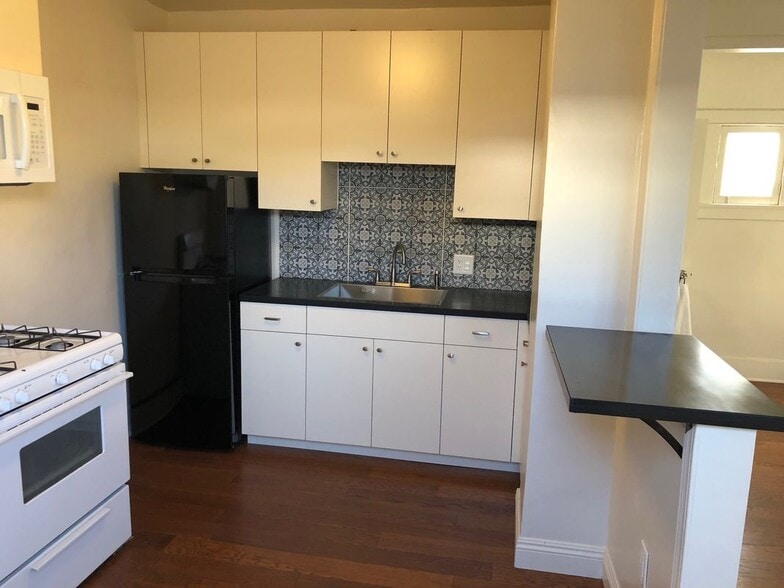 Building Photo - 426 W Cereza Way