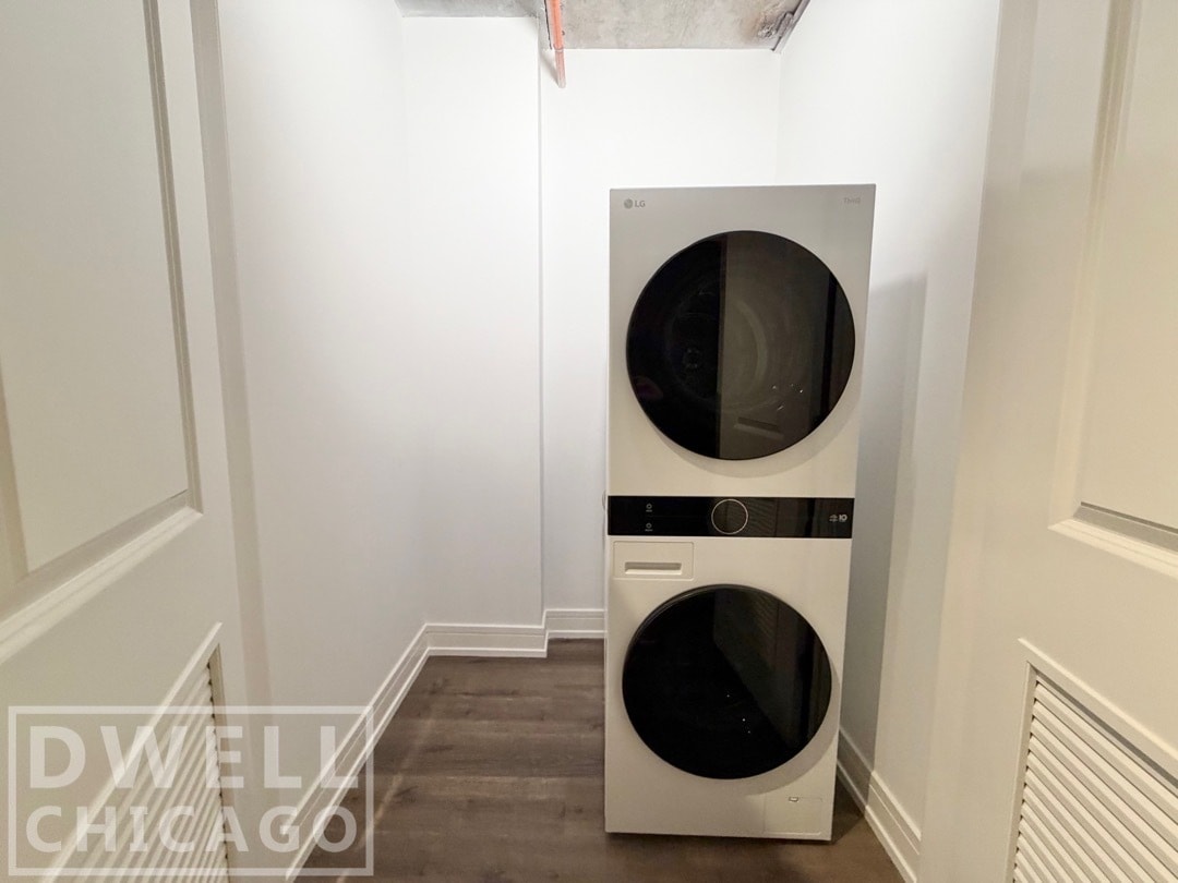 Building Photo - 938 W Carmen Ave