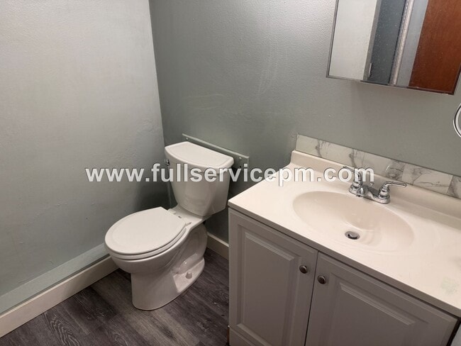 Building Photo - Lower basement studio unit in a house