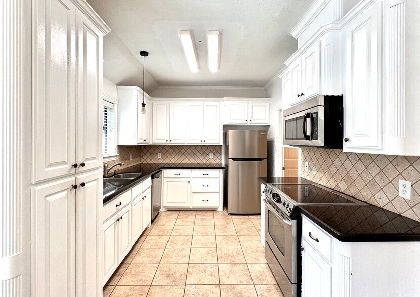 Building Photo - 3807 Ransberg Ct