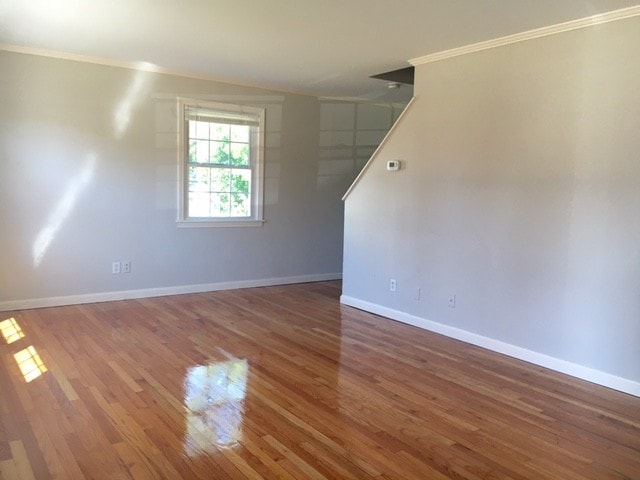 Building Photo - 40 Hobart Ln