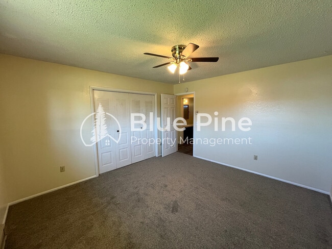 Building Photo - 450 Crimson Dr