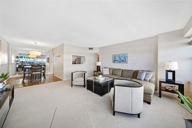 Building Photo - 4010 Galt Ocean Dr