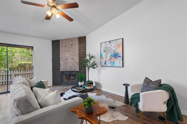 Building Photo - 1601 Faro Dr