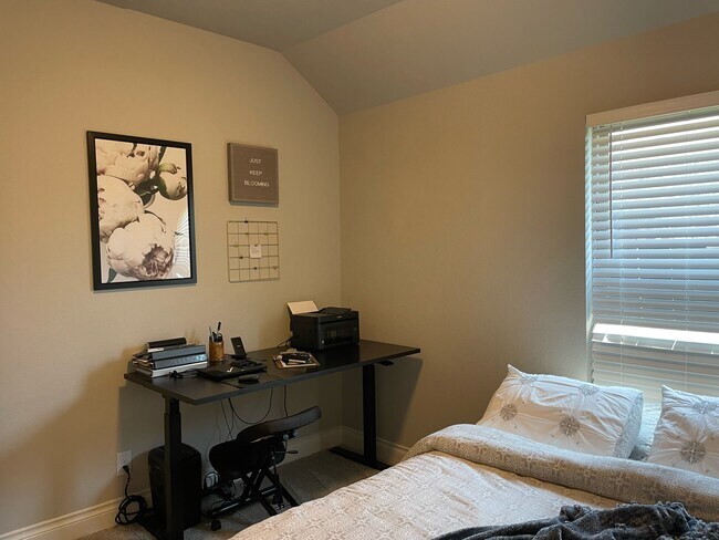 Building Photo - 2321 Birdwell Cove
