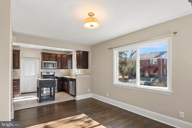 Building Photo - 4621 Greenhill Ave