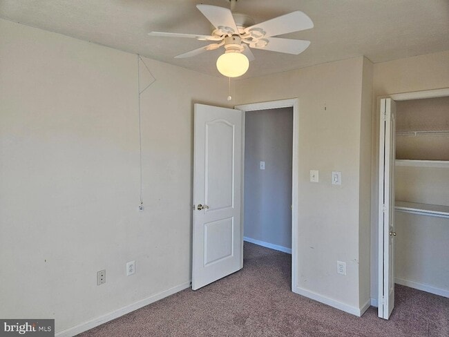 Building Photo - 3315 Hollow Ct